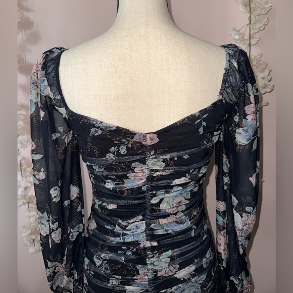 Floral Ruched Dress - Picture 4 of 6